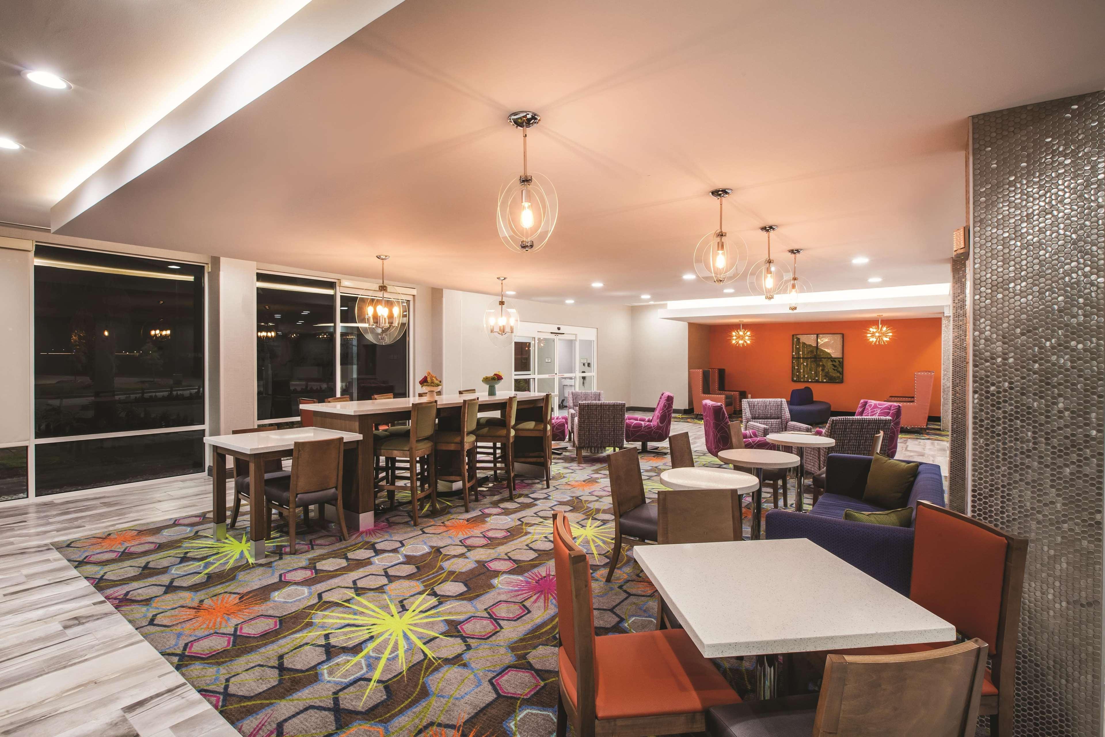 La Quinta Inn & Suites Port Allen La Екстер'єр фото